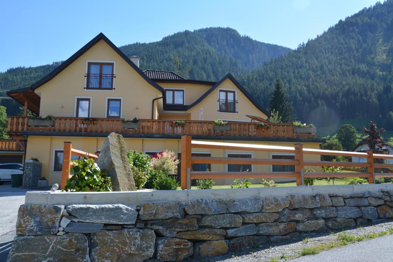 Pension Waldheim Mauterndorf  Bagian luar foto