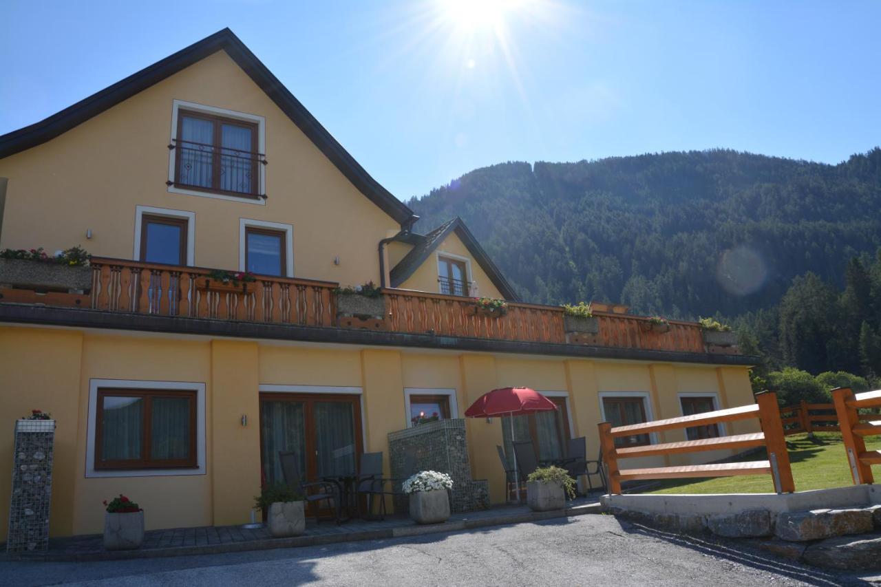 Pension Waldheim Mauterndorf  Bagian luar foto