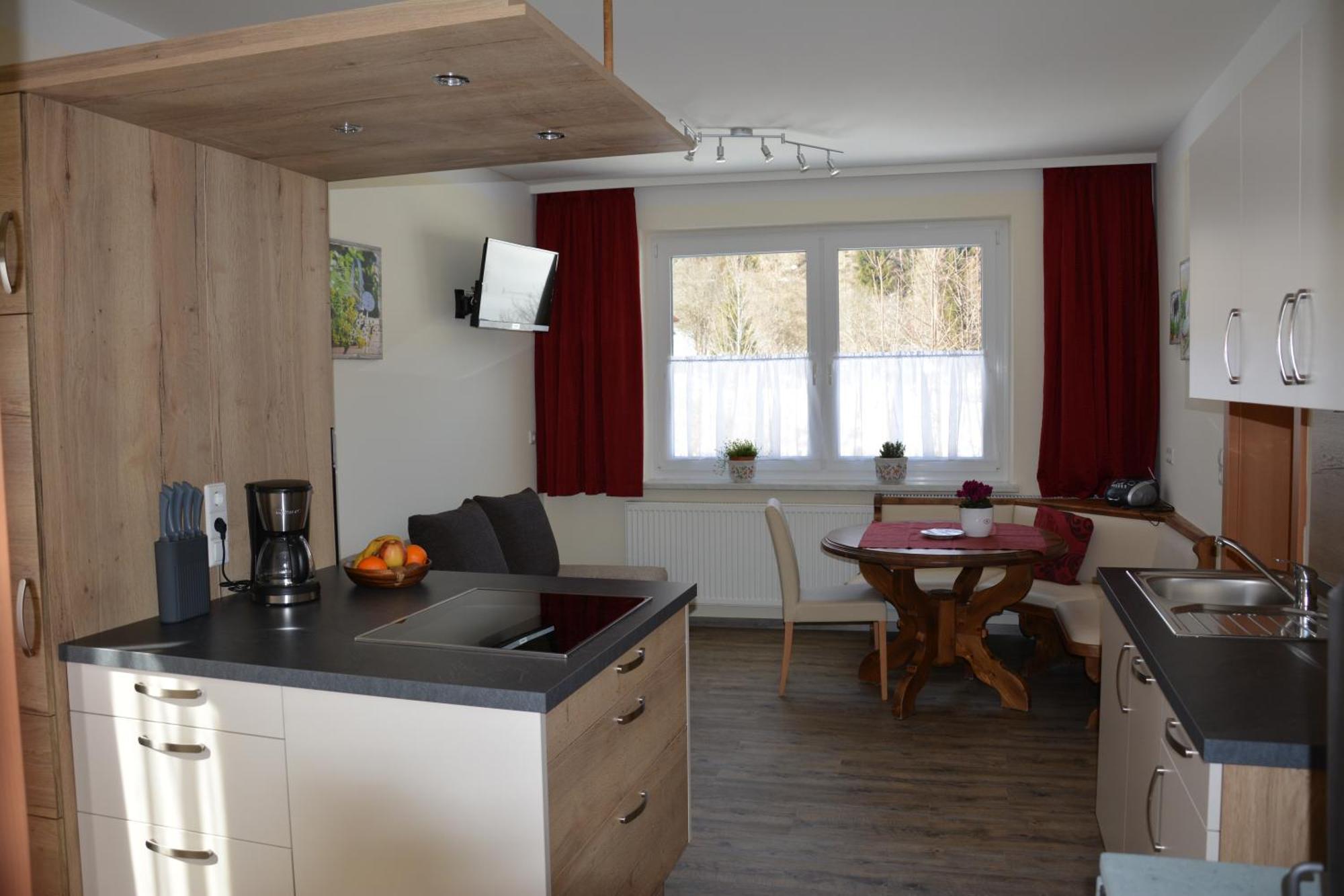 Pension Waldheim Mauterndorf  Bagian luar foto