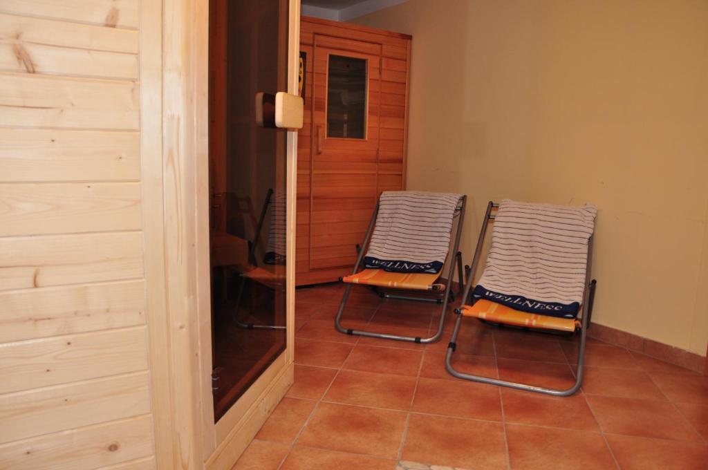 Pension Waldheim Mauterndorf  Bagian luar foto
