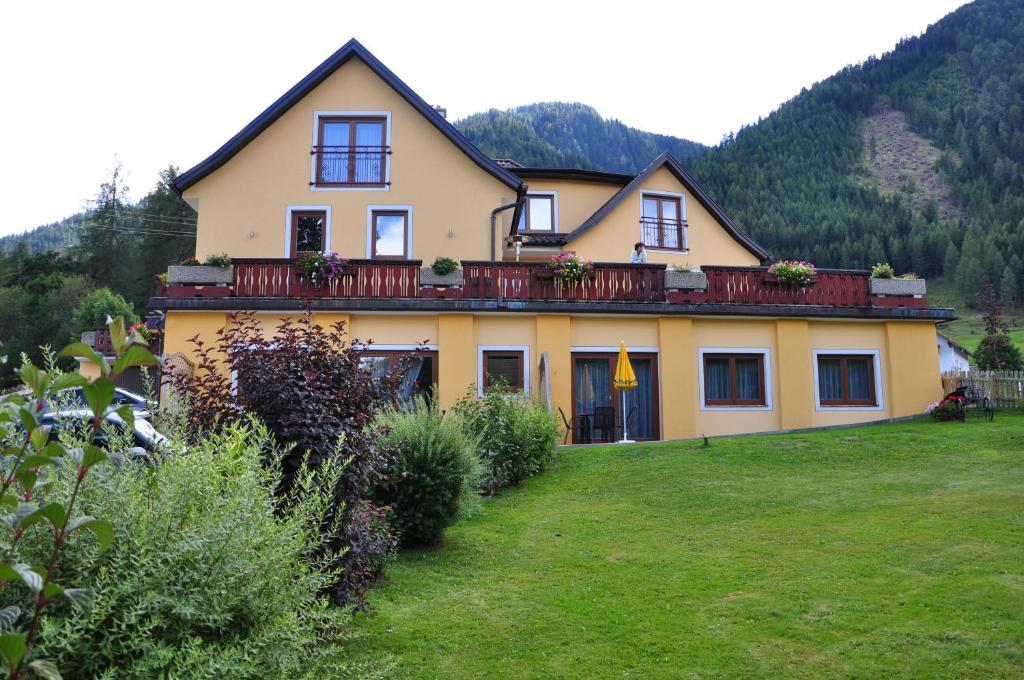 Pension Waldheim Mauterndorf  Bagian luar foto